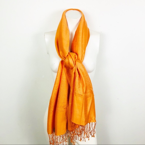 NEW 70% Pashmina & 30% Silk Scarf - Picture 4 of 9